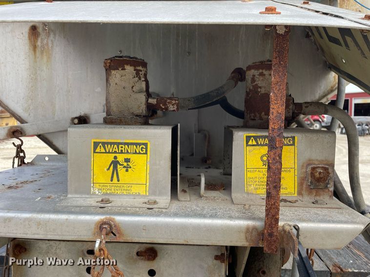 image for item MA9919 2001 Dodge Ram 3500  flatbed pickup truck