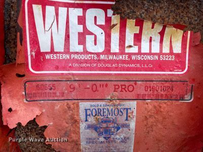 image for item MA9919 2001 Dodge Ram 3500  flatbed pickup truck