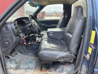 image for item MA9919 2001 Dodge Ram 3500  flatbed pickup truck