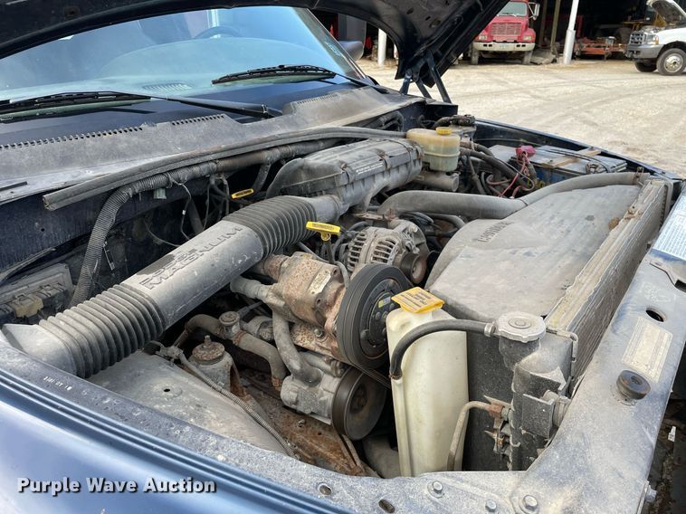 image for item MA9919 2001 Dodge Ram 3500  flatbed pickup truck