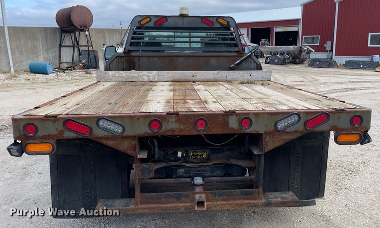 image for item MA9920 2004 Ford F450 Super Duty  flatbed truck