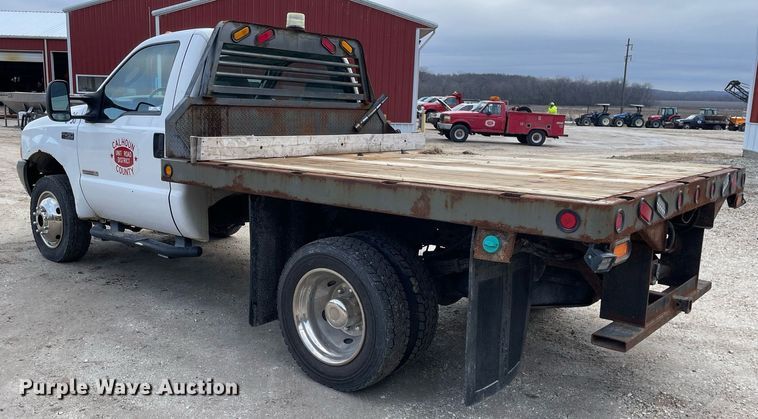 image for item MA9920 2004 Ford F450 Super Duty  flatbed truck