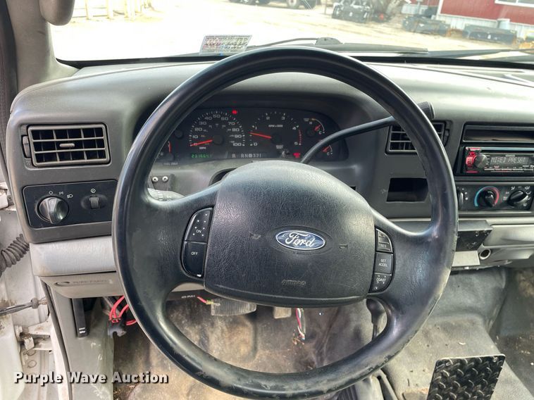 image for item MA9920 2004 Ford F450 Super Duty  flatbed truck