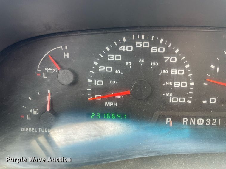 image for item MA9920 2004 Ford F450 Super Duty  flatbed truck