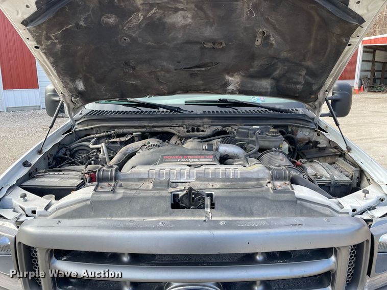 image for item MA9920 2004 Ford F450 Super Duty  flatbed truck