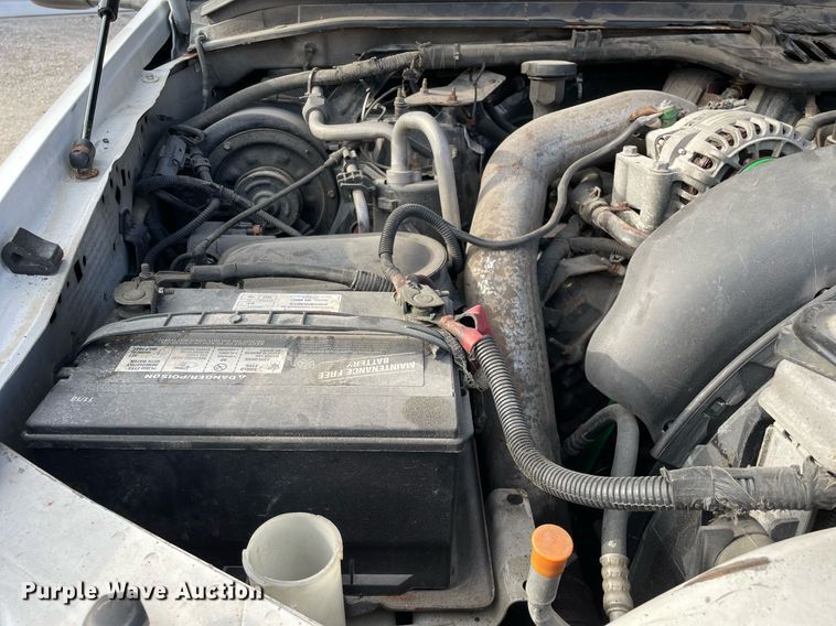 image for item MA9920 2004 Ford F450 Super Duty  flatbed truck