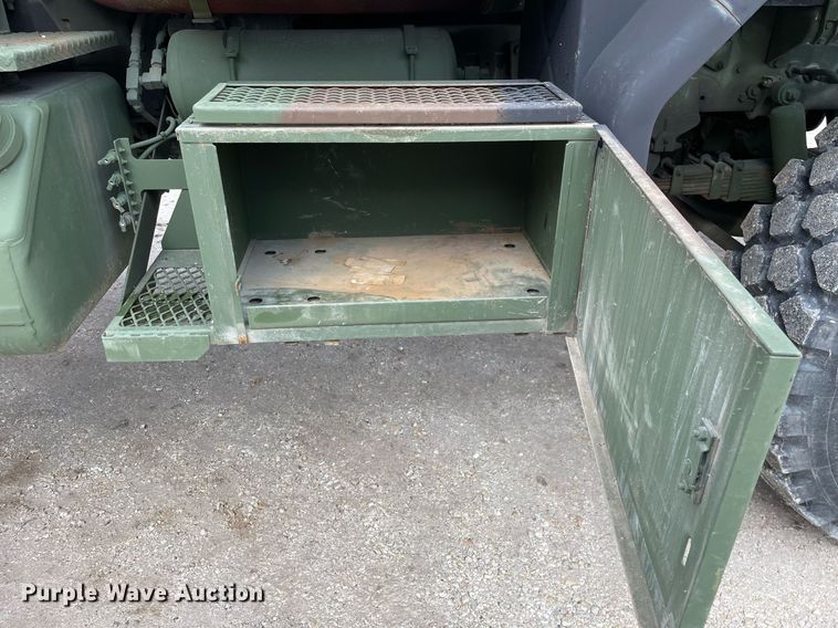 image for item MA9923 1991 BMY M932A2  semi truck