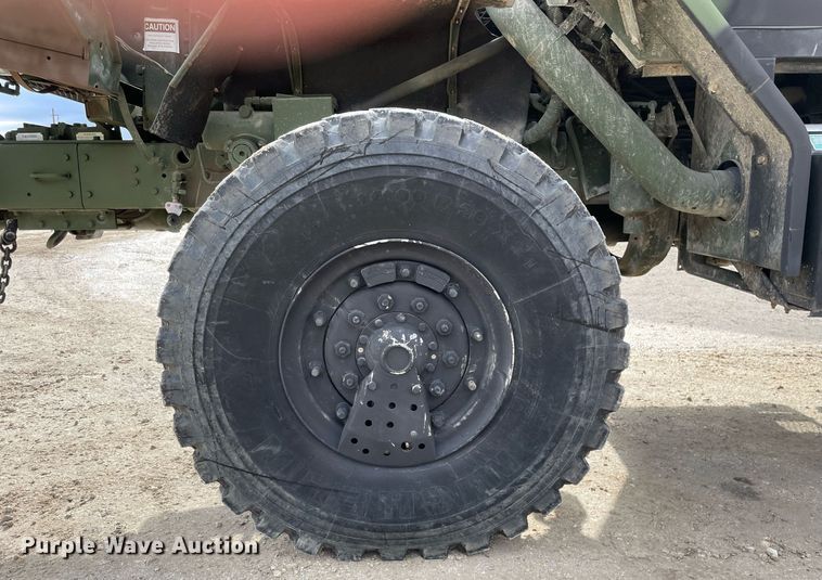 image for item MA9923 1991 BMY M932A2  semi truck