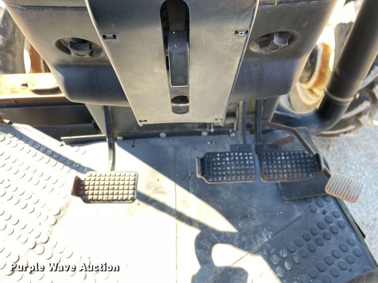 image for item MA9926 New Holland TS110  MFWD tractor