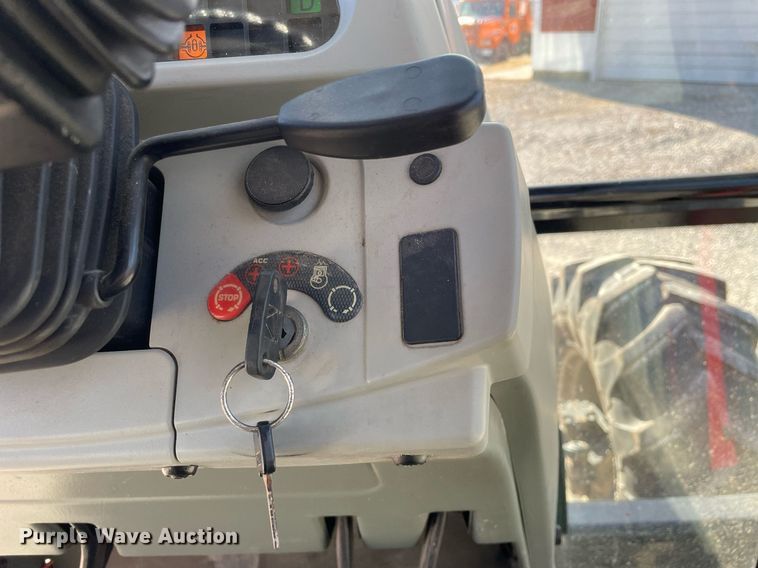 image for item MA9931 2004 Massey Ferguson 5455  MFWD tractor