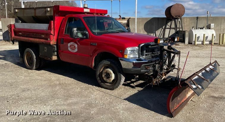 image for item MA9932 2004 Ford F550 Super Duty XL  dump truck