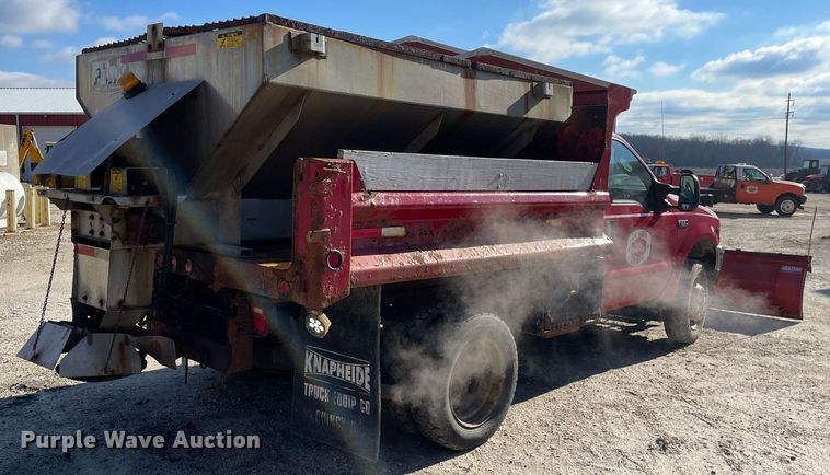 image for item MA9932 2004 Ford F550 Super Duty XL  dump truck