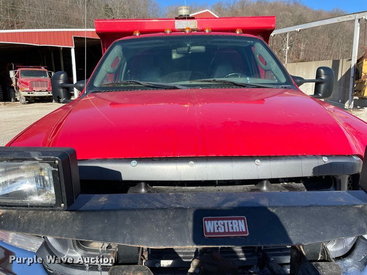image for item MA9932 2004 Ford F550 Super Duty XL  dump truck
