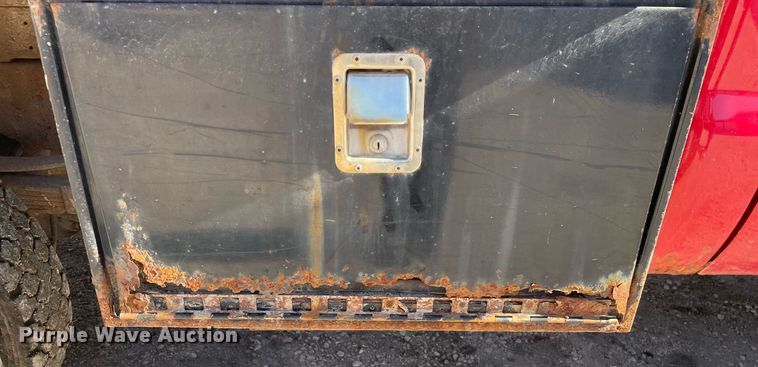 image for item MA9932 2004 Ford F550 Super Duty XL  dump truck