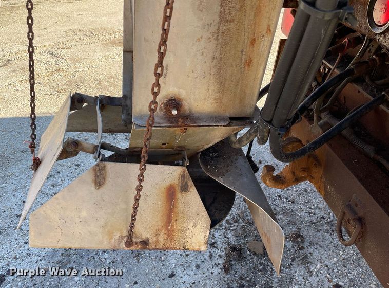 image for item MA9932 2004 Ford F550 Super Duty XL  dump truck