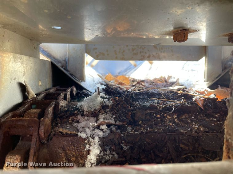 image for item MA9932 2004 Ford F550 Super Duty XL  dump truck