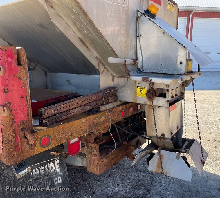 image for item MA9932 2004 Ford F550 Super Duty XL  dump truck