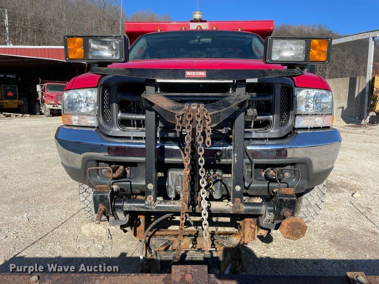 image for item MA9932 2004 Ford F550 Super Duty XL  dump truck