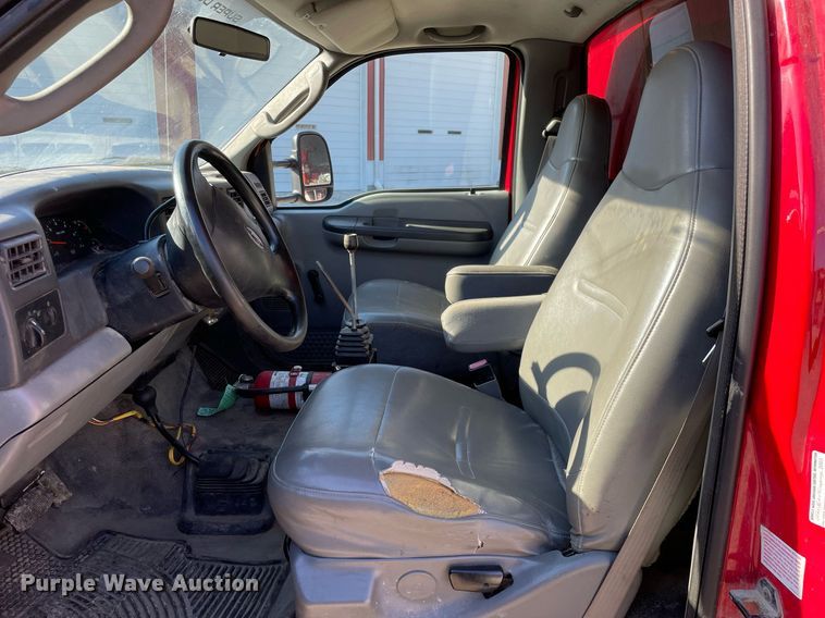 image for item MA9932 2004 Ford F550 Super Duty XL  dump truck