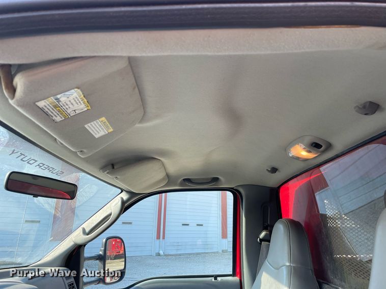 image for item MA9932 2004 Ford F550 Super Duty XL  dump truck