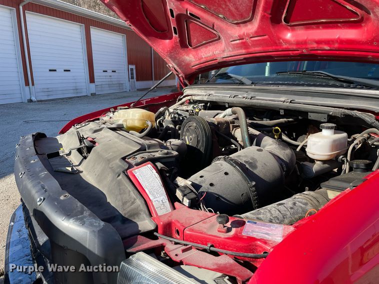 image for item MA9932 2004 Ford F550 Super Duty XL  dump truck