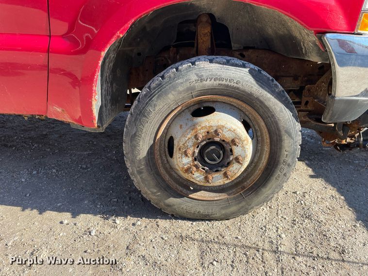 image for item MA9932 2004 Ford F550 Super Duty XL  dump truck