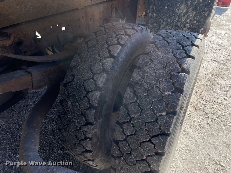 image for item MA9932 2004 Ford F550 Super Duty XL  dump truck