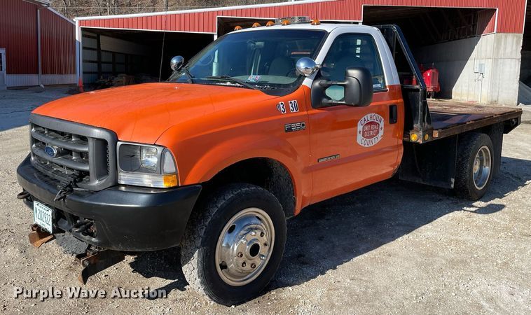 image for item MA9933 2002 Ford F550 Super Duty XL  flatbed truck