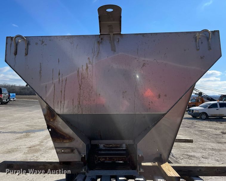 image for item MA9934 Salt Dogg  spreader