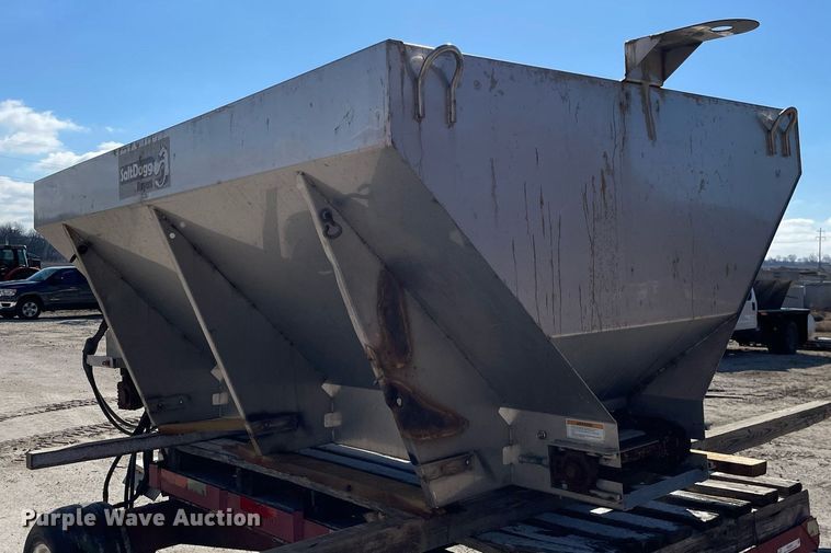 image for item MA9934 Salt Dogg  spreader