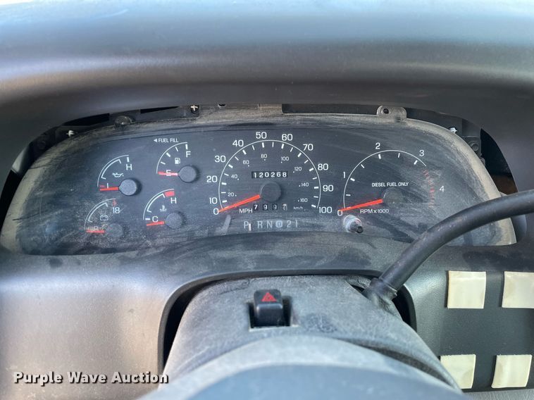 image for item MA9935 2001 Ford F550 Super Duty XL  truck cab and chassis