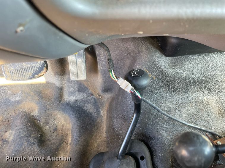 image for item MA9935 2001 Ford F550 Super Duty XL  truck cab and chassis