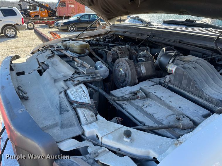 image for item MA9935 2001 Ford F550 Super Duty XL  truck cab and chassis