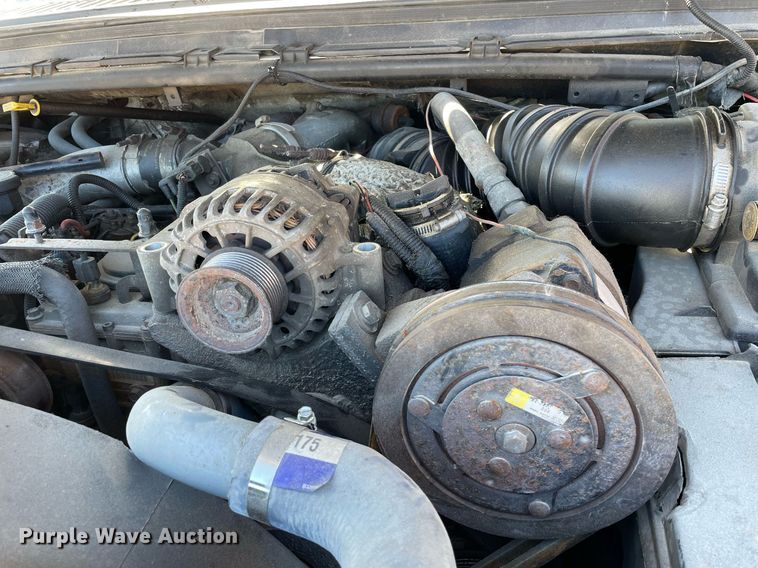 image for item MA9935 2001 Ford F550 Super Duty XL  truck cab and chassis