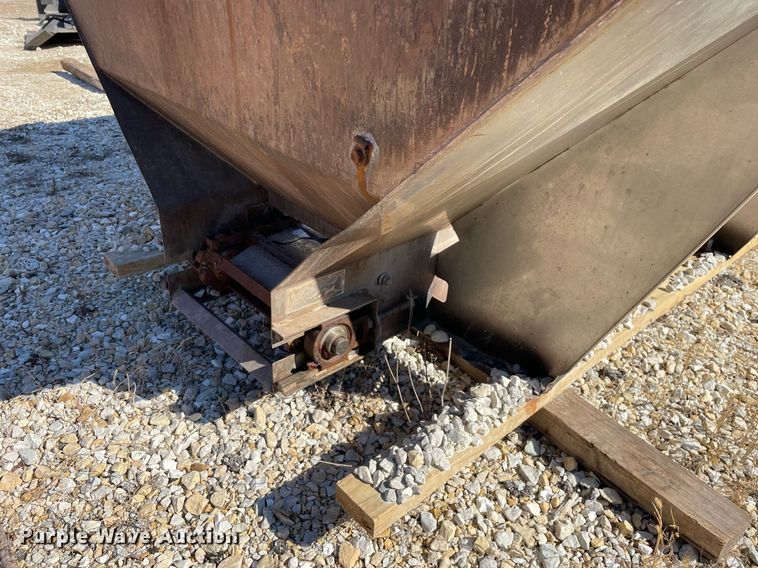 image for item MA9937 Salt Dogg  spreader