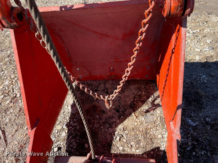 image for item MA9938 24" W clamshell bucket