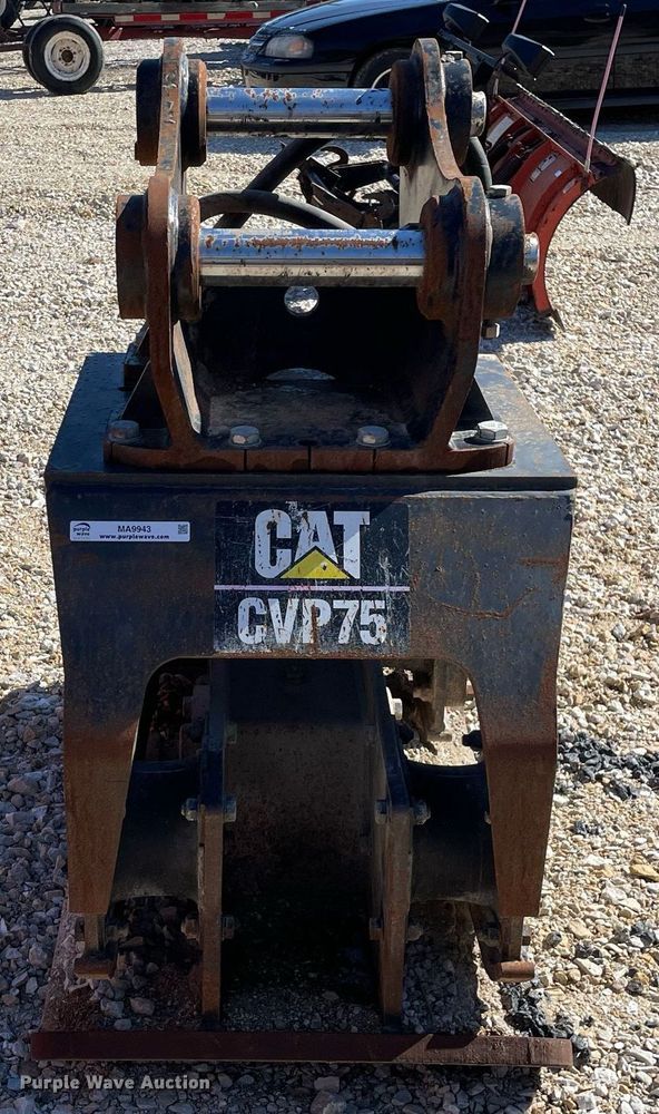 image for item MA9943 Caterpillar CVP75  excavator plate compactor