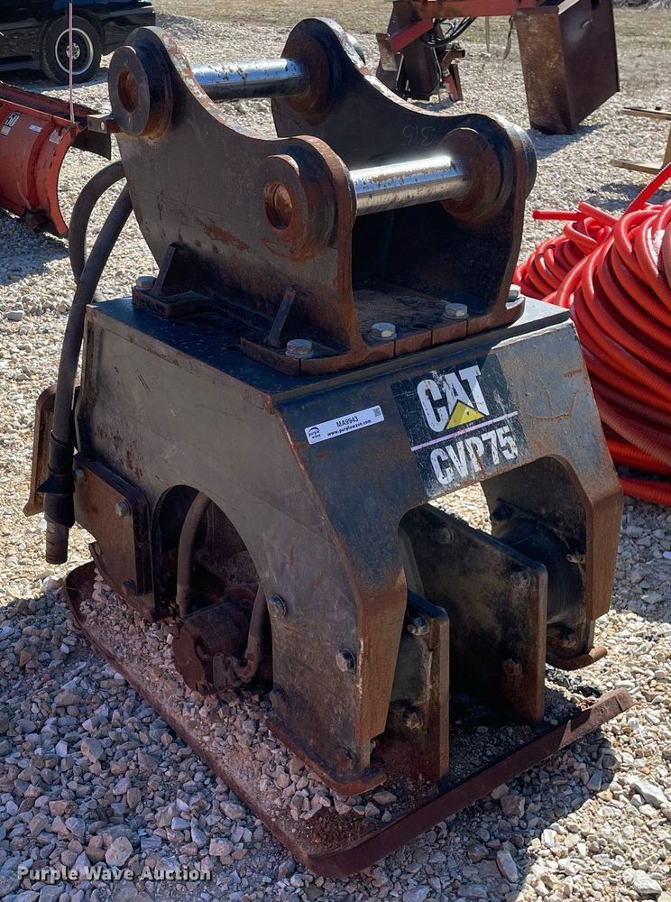 image for item MA9943 Caterpillar CVP75  excavator plate compactor