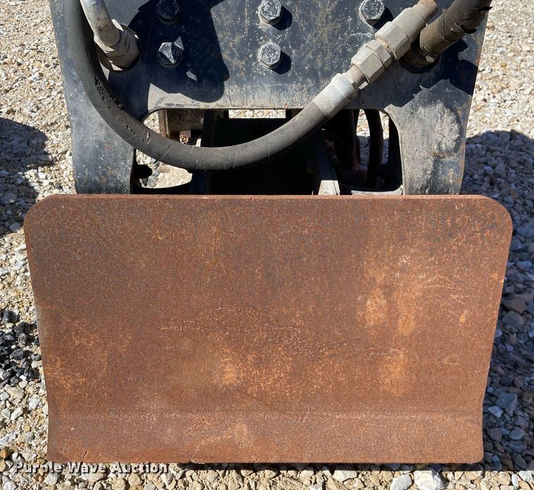 image for item MA9943 Caterpillar CVP75  excavator plate compactor