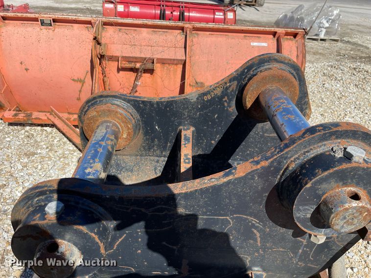 image for item MA9943 Caterpillar CVP75  excavator plate compactor