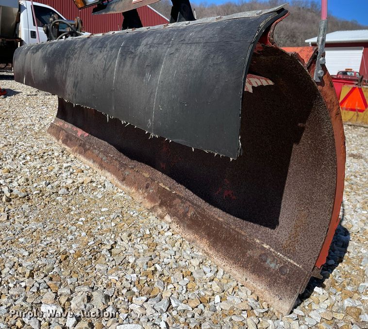 image for item MA9945 Western  9' W snow plow