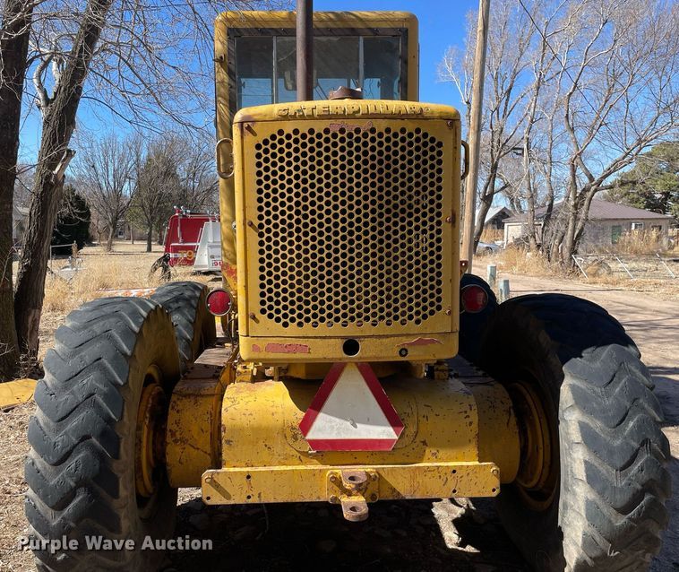 image for item MA9961 1963 Caterpillar 12E  rigid frame motor grader