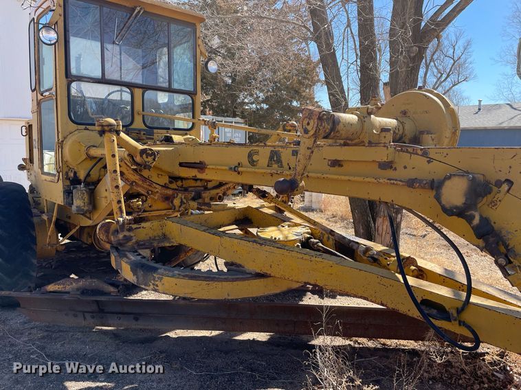 image for item MA9961 1963 Caterpillar 12E  rigid frame motor grader