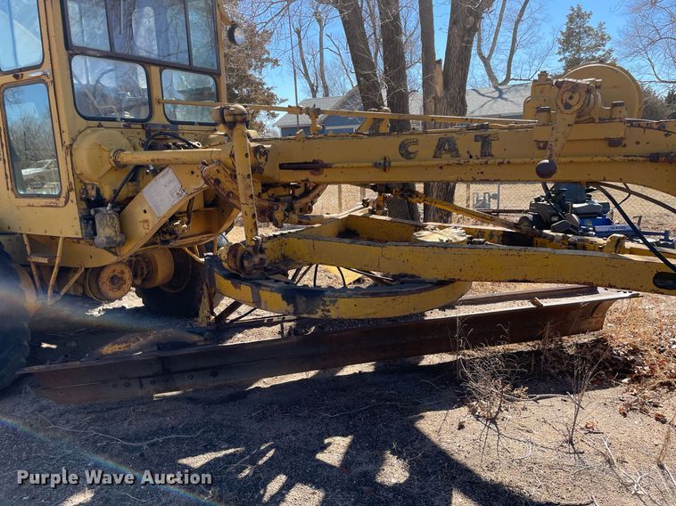 image for item MA9961 1963 Caterpillar 12E  rigid frame motor grader