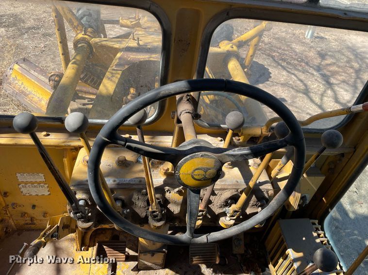 image for item MA9961 1963 Caterpillar 12E  rigid frame motor grader