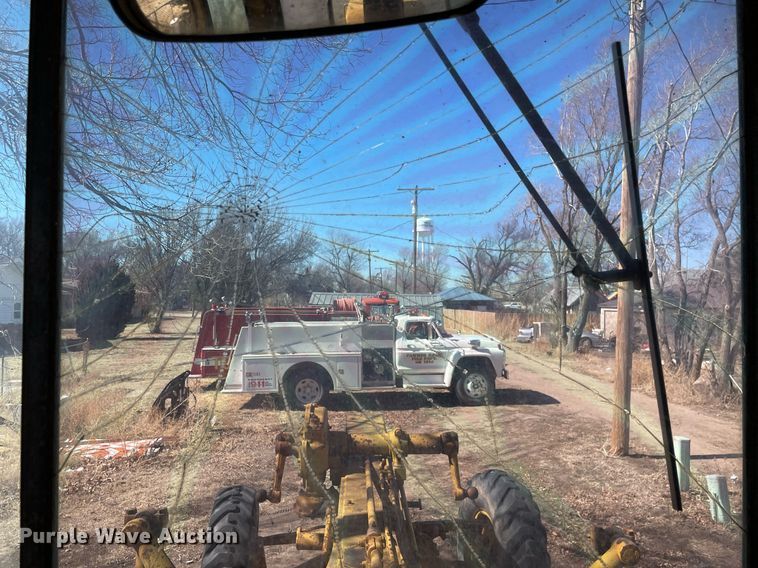 image for item MA9961 1963 Caterpillar 12E  rigid frame motor grader