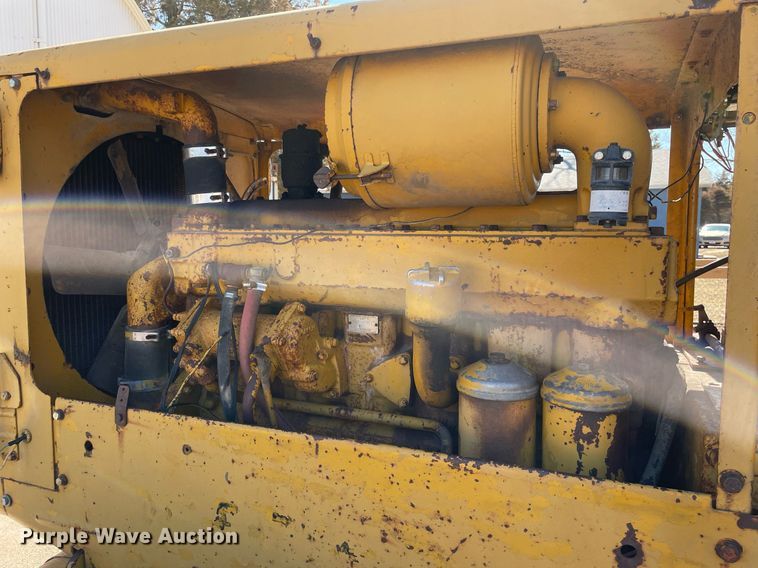 image for item MA9961 1963 Caterpillar 12E  rigid frame motor grader