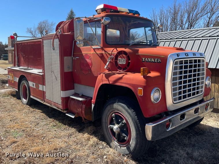 image for item MA9964 1978 Ford 800  pumper fire truck