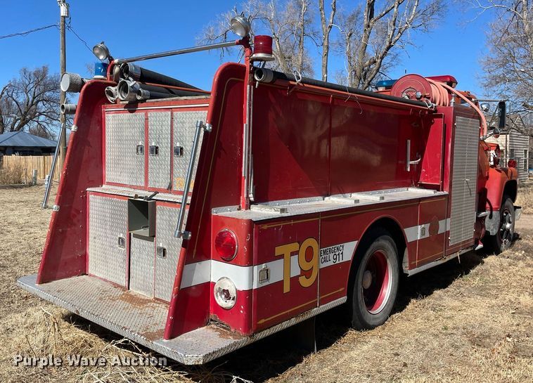 image for item MA9964 1978 Ford 800  pumper fire truck