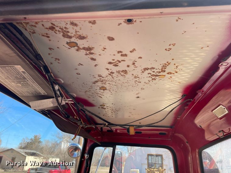 image for item MA9964 1978 Ford 800  pumper fire truck